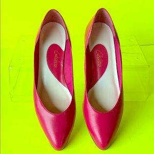 Vintage pink Barbie style flats / kitten heel 8.5